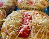 Foto langkah ke 6 dari resep Roti Sosis Keju.