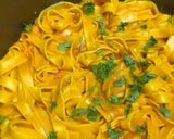 صورة لخطوة 6 من وصفة معكرونة بالصلصة Tagliatelle مع لحم مشوي بالفرن