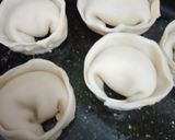 Foto del paso 7 de la receta: Empanadas de choclo (rápidas y fáciles)