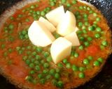 A picture of step 4 of Matar Aloo Curry/ Pea & Potato Curry🍜.