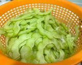 Hình bước làm 1 của món Khổ Qua Xào Trứng