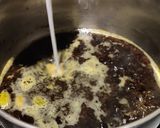 A picture of step 3 of Cardamom tea (Elaichi chai).