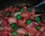 गाजर मटर और आलू की सब्जी (gajar matar aur aloo ki sabzi recipe in Hindi) रेसिपी चरण 4 फोटो