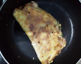 Foto langkah ke 4 dari resep Vietnamese Pizza (Bánh Tráng Nướng).