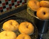Foto langkah ke 5 dari resep Donat.