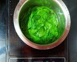 A picture of step 1 of Murgh Hariyali.