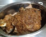 Foto del paso 5 de la receta: Pernil de Navidad con salsa de Panela. El pernil de Doña Olga