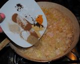 A picture of step 6 of Persian spicy prawn with rice.