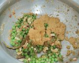 A picture of step 13 of Shahi Matar Makhana.