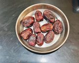 A picture of step 1 of Stuffed Dates.