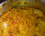 Foto del paso 7 de la receta: Arroz con pollo y pimiento