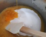 Pas rețetă Tort Medovik, foi cu miere, cremă de mascarpone și frișcă 2 fotografie