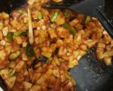 Foto langkah ke 4 dari resep Sambal Goreng Kentang Terasi Pete.