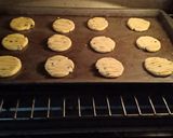 Foto langkah ke 3 dari resep Chocochips Biscuit 3 Bahan.