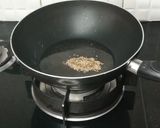 A picture of step 3 of Besan ka khagina بیسن کا خاگینہ.