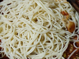 Pasta con tiras de cerdo y cubios