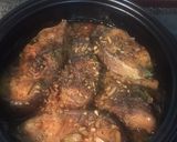 A picture of step 6 of Vũ Đại Village Braised Fish with Galangal.