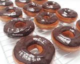 Foto langkah ke 1 dari resep Donat White Ring Kopi.