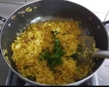 A picture of step 2 of Kanda Bateta poha.