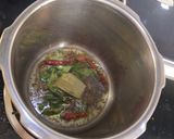 ખીચડી(Khichdi Recipe in Gujarati) રેસીપી સ્ટેપ2ફોટો