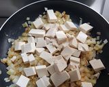 Foto del paso 3 de la receta: Huevo vegano / tofu a la mexicana con papa