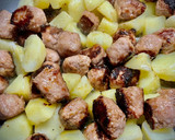 Foto del paso 4 de la receta: Ensalada de salchicha con patata al pesto
