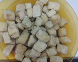 Foto langkah ke 3 dari resep Tahu Crispy Bawang putih.