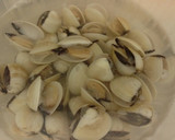 Foto del paso 1 de la receta: Guiso de almejas, mejillones, langostinos y sepias