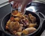 Foto del paso 9 de la receta: Pollo guisado con boletus y trufa