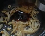 Foto langkah ke 2 dari resep Udang saos mentega enak.