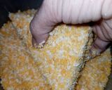 Foto langkah ke 4 dari resep Roti goreng ayam suwir.