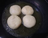 Foto langkah ke 4 dari resep Wadai Untuk untuk, khas Banjar (Roti Goreng).