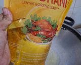 Foto langkah ke 2 dari resep Tumis Ayam Jamur Isian Bacang.