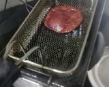 A picture of step 5 of Beetroot masala puri.