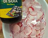 Foto del passaggio 2 della ricetta Insalata di fagiolini, ravanelli, pomodori, cipolla di tropea e basilico