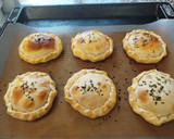 Foto del paso 6 de la receta: Empanadas individual tipo Argentina con pollo, queso y mermelada