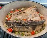Une image de l'étape 10 de Carré de porc mariné au miel et tomates.