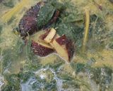 Foto langkah ke 3 dari resep Gulai ikan asap dan daun singkong.