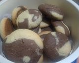 Foto del paso 4 de la receta: Galletitas marmoladas 💙
