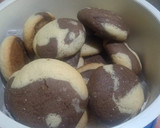 Foto del paso 4 de la receta: Galletitas marmoladas 💙