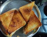कॅफे स्टाइल  ग्रिल ‌‌ सँडविच (cafe style grill sandwich recipe in marathi) रेसिपी स्टेप 6 फोटो 