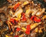 Hình bước làm 2 của món Cá bống trứng kho tiêu