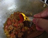 A picture of step 11 of Dahi wali bhindi.