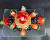 Foto del paso 2 de la receta: Tortitas Americanas con frutos rojos y miel ❤️❤️❤️