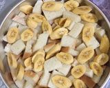 Foto langkah ke 1 dari resep Puding roti kukus Mpasi~snack time (10m+).
