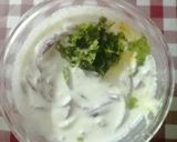 A picture of step 2 of Mint onion raita.