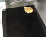Une image de l'étape 4 de Pommes de terre « fracassées » au thym du jardin et parmesan.