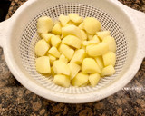 Foto del paso 3 de la receta: Ensalada de patatas, calabacín y atún en escabeche