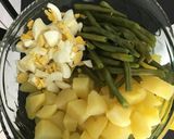 Foto del paso 2 de la receta: Ensalada de chauchas, papas y huevo duro