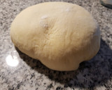 Foto del paso 2 de la receta: Medialunas de manteca con kéfir (masa en panetera)